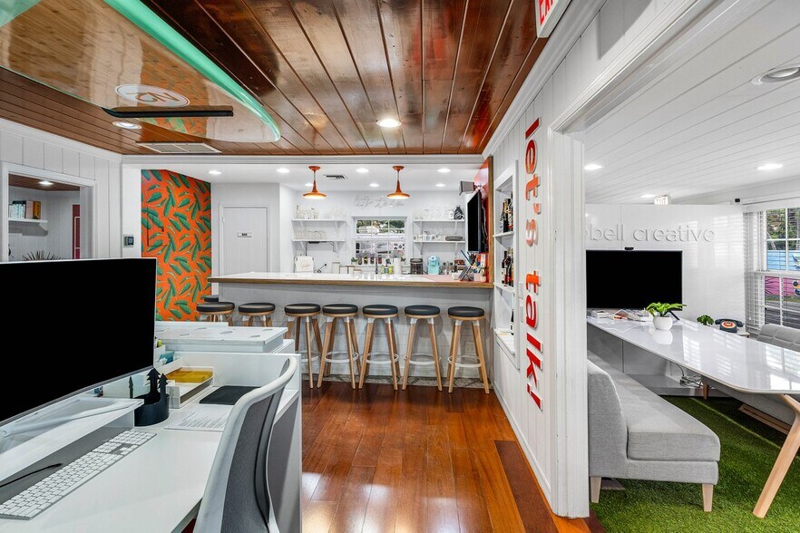 More Photos Of 103 NE 4th St, Delray Beach Office Residential For Sale