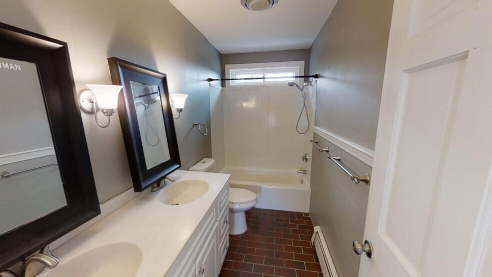 More Photos Of 763 Massachusetts Ave, Lunenburg General Retail For Sale