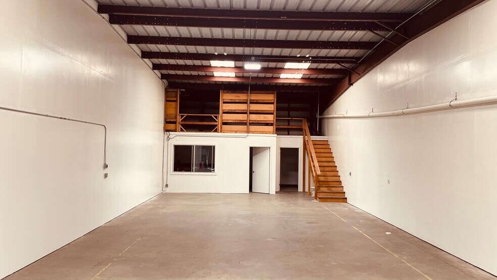 More Photos Of 557-561 Brunken Ave, Salinas Warehouse For Lease
