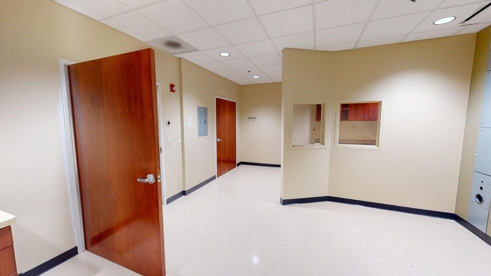 More Photos Of 1720-1790 W Golf Rd, Mount Prospect Unknown For Lease