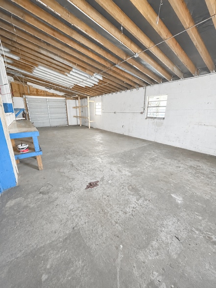 More Photos Of 15217 US 301, Dade City Office For Lease