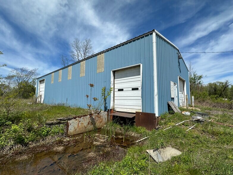More Photos Of 157 Willow Rd, Dunkirk Auto Salvage Facility For Sale