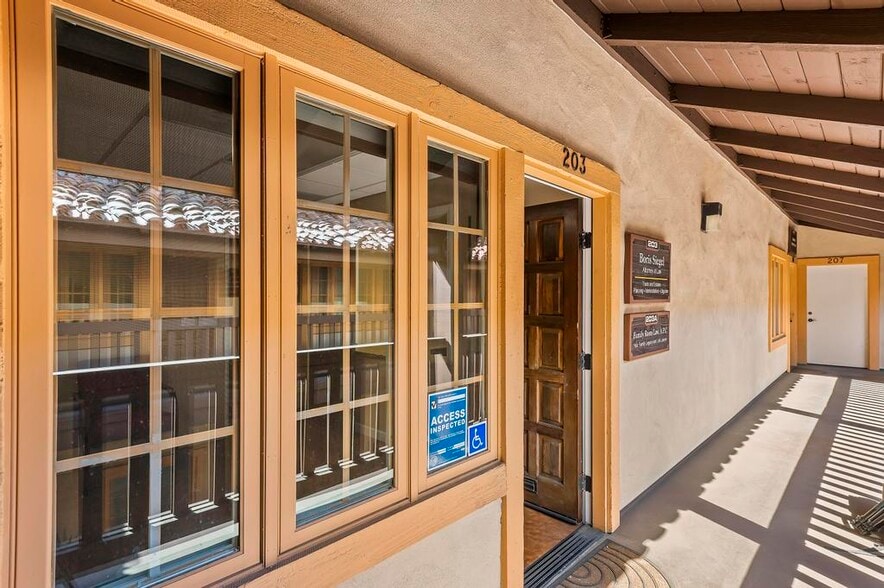 More Photos Of 630 Alta Vista Dr, Vista Office For Sale