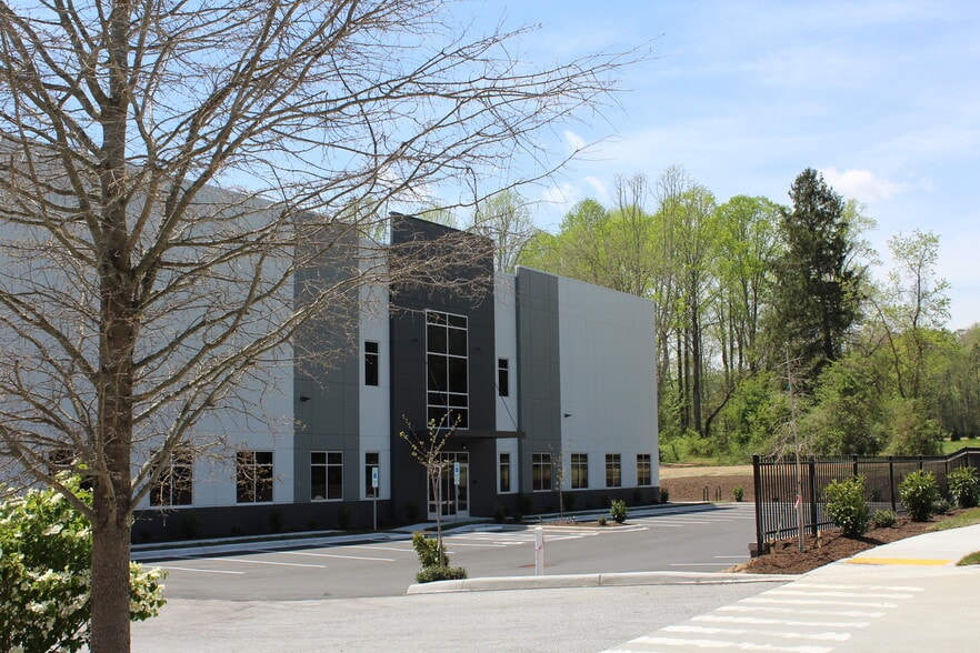 More Photos Of 63 Welcome St, Brevard Manufacturing For Lease