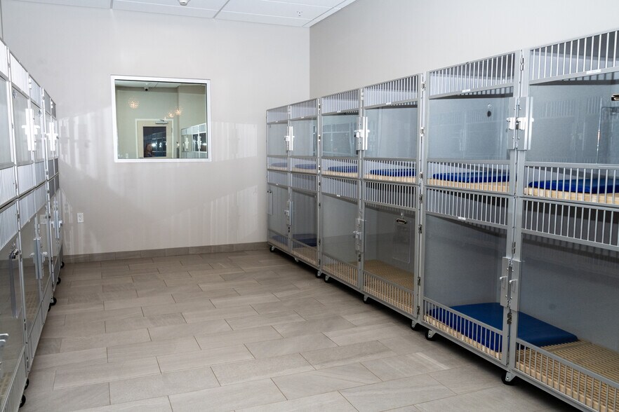 More Photos Of 2386 W State Road 426, Oviedo General Retail For Sale