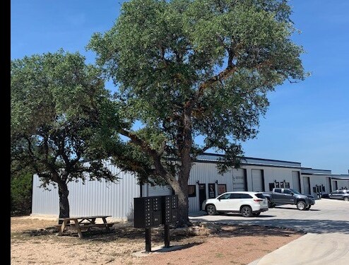 More Photos Of 12440 Trail Driver, Austin Warehouse For Lease