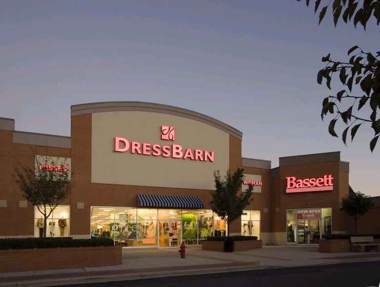 More Photos Of 272-276 US Highway 202/31, Flemington Unknown For Lease