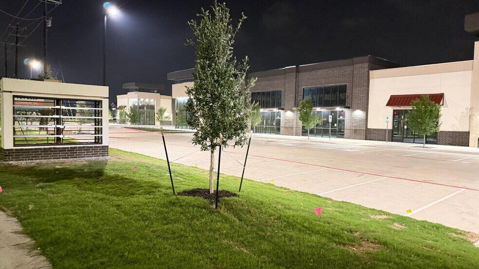 More Photos Of 10040 Coit Rd, Frisco Storefront Retail Office For Lease