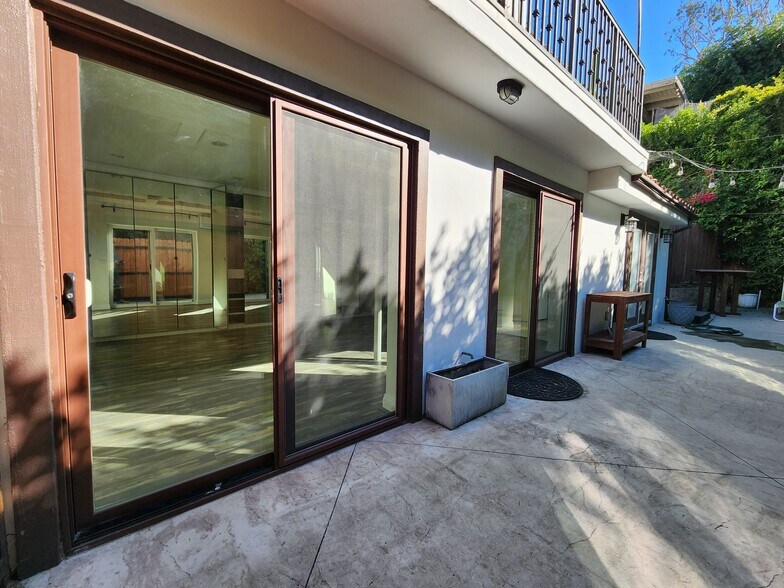 More Photos Of 2127 Vine St, Los Angeles Apartments For Sale