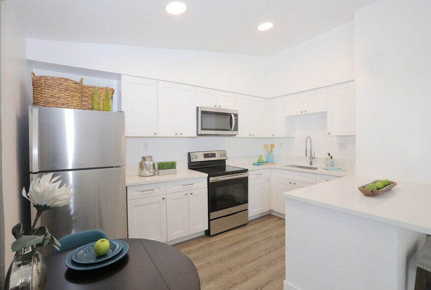 More Photos Of 3701-3745 E 5th St, Tucson Apartments For Sale