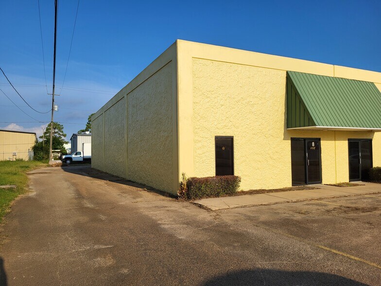 More Photos Of 646 Anchors St Nw, Fort Walton Beach Warehouse For Sale