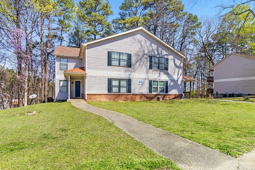 More Photos Of 563 Briar Hill Ct, Riverdale Apartments For Sale