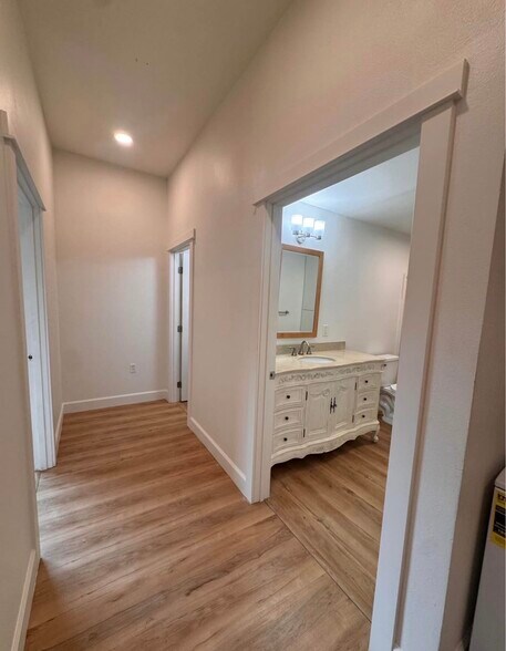 More Photos Of 85188 Highway 101, Florence Light Manufacturing For Lease