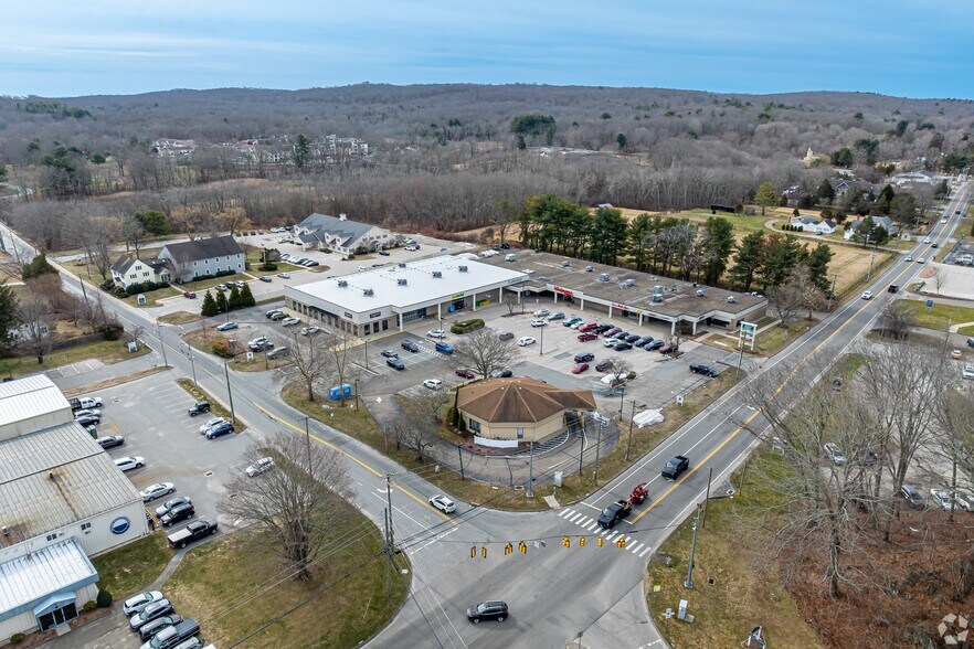 More Photos Of 125 Westbrook Rd, Essex Unknown For Lease
