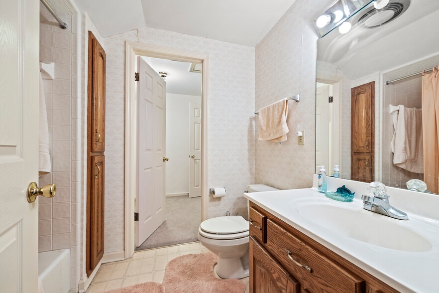 More Photos Of 1313 Irvin Ave SW, Live Oak Apartments For Sale