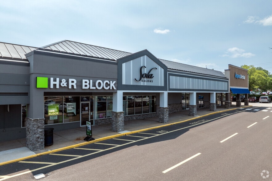 More Photos Of 1283-1299 Lincoln Hwy, Levittown Storefront Retail Office For Lease