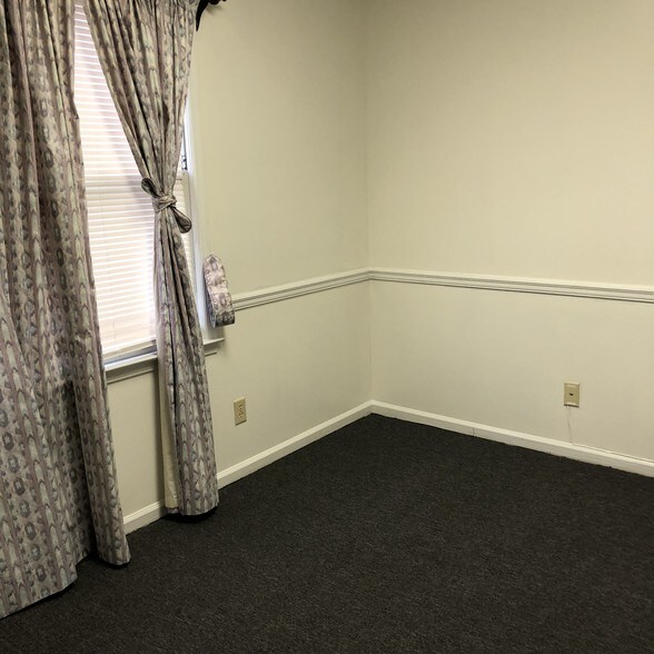 More Photos Of 2175 Highpoint Rd, Snellville Coworking Space