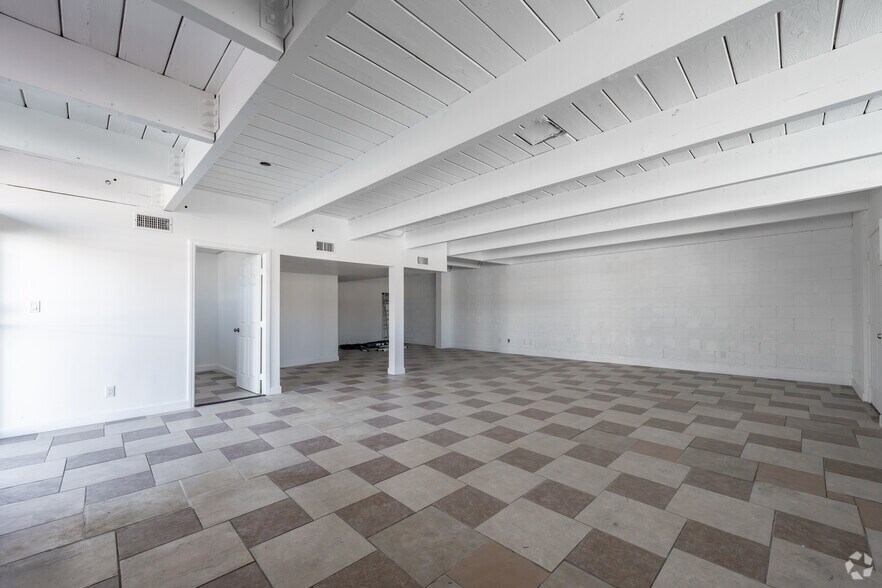 More Photos Of 670 N Arrowhead Ave, San Bernardino Office For Lease