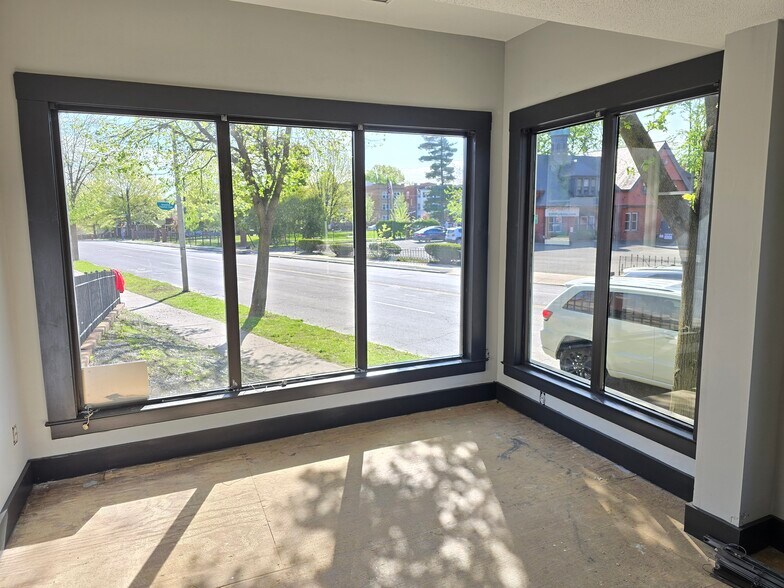 More Photos Of 48-50 Main St, Hartford Office Residential For Sale