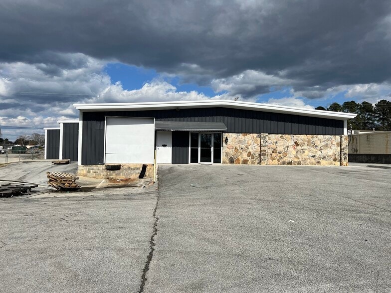 More Photos Of 6125 Airways Blvd, Chattanooga Warehouse For Lease