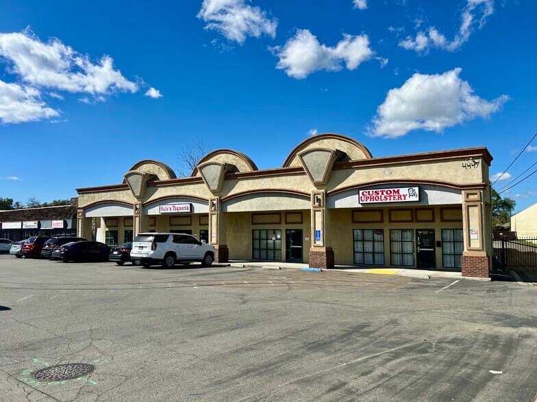 More Photos Of 4445-4447 Auburn Blvd, Sacramento Storefront For Lease