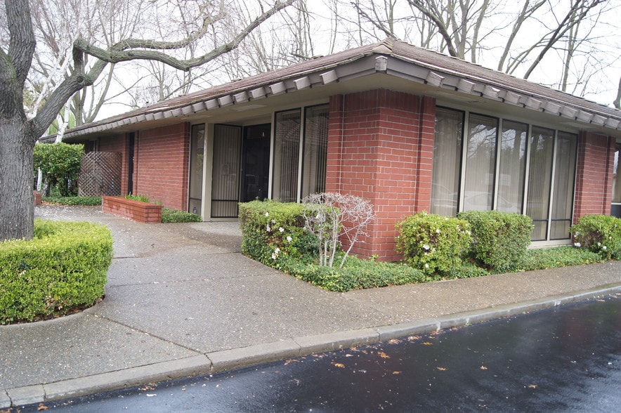 More Photos Of 910 Florin Rd, Sacramento Office For Lease