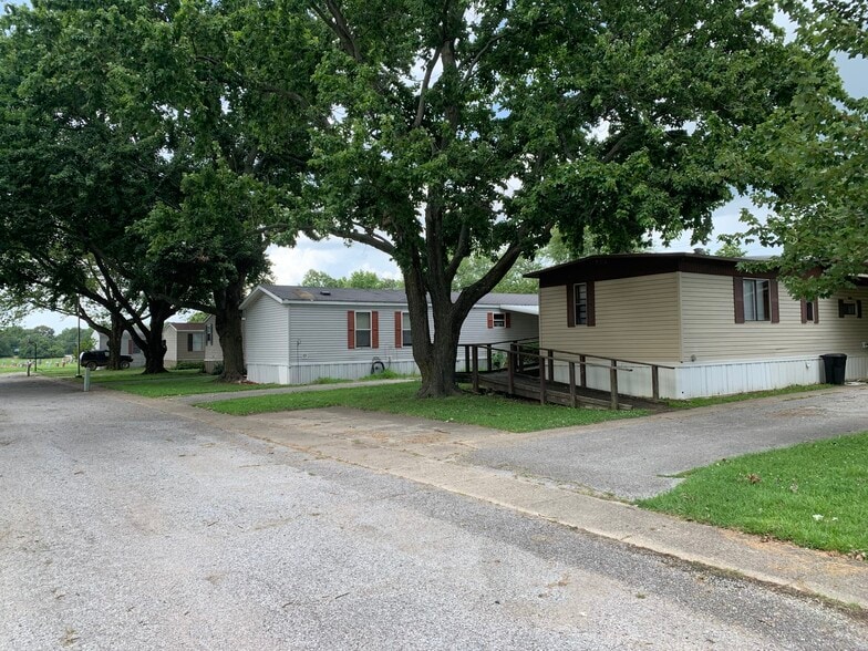 More Photos Of 321 N All Seasons Rd, Geff Manufactured Housing Mobile Home Park For Sale