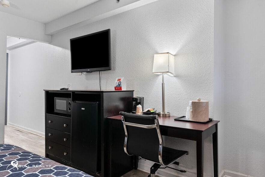 More Photos Of 1535 Montgomery Hwy, Vestavia Hills Hotel For Sale