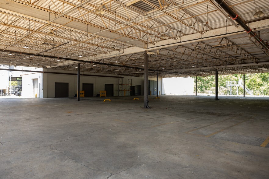 More Photos Of 21600 Drake Rd, Strongsville Warehouse For Sale