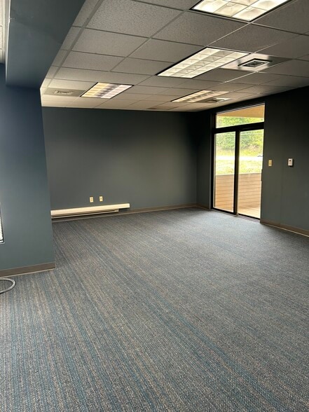 More Photos Of 101 Bradford Rd, Wexford Medical For Lease