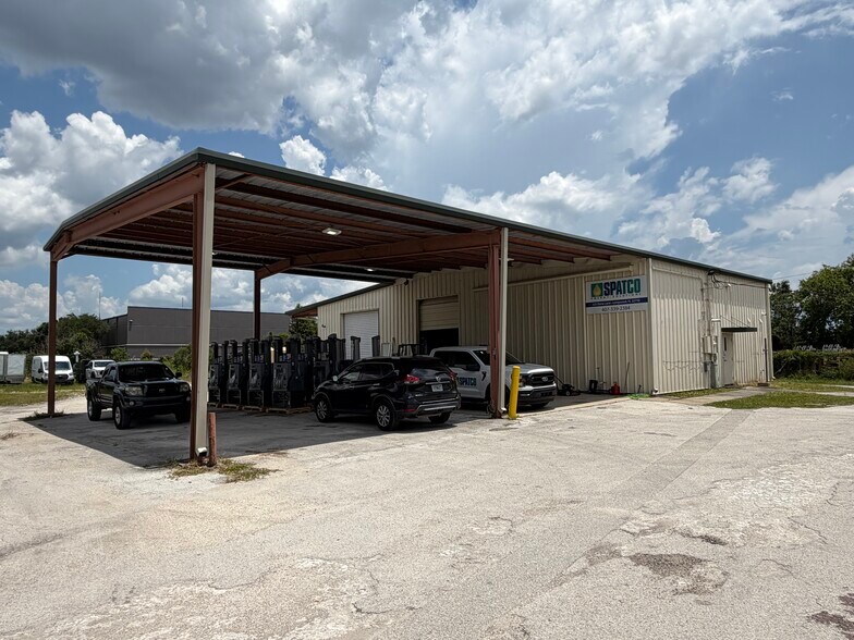 Primary Photo Of 325 Dane Ln, Longwood Warehouse For Lease