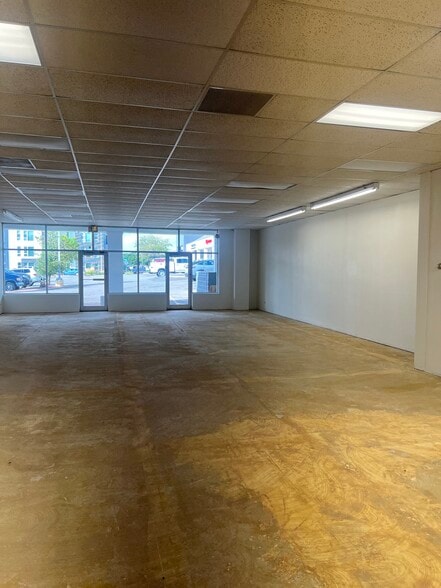 More Photos Of 2200 S Monaco Pky, Denver Unknown For Lease