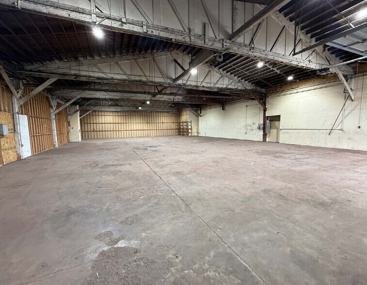 More Photos Of 9493 Porter Rd SE, Aumsville Manufacturing For Lease