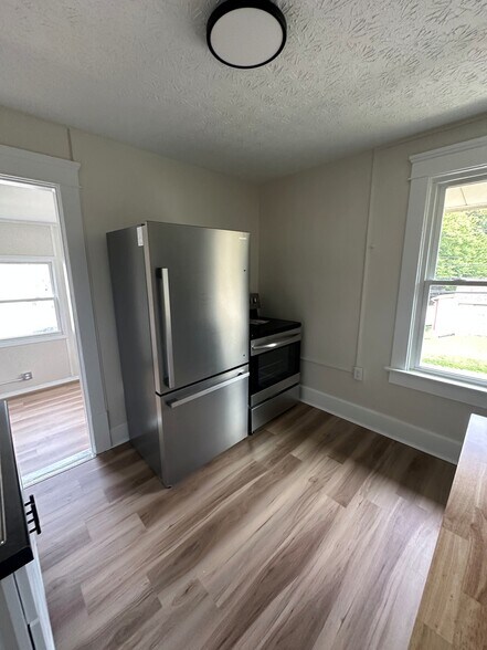 More Photos Of 470-472 Sumner St, Akron Apartments For Sale