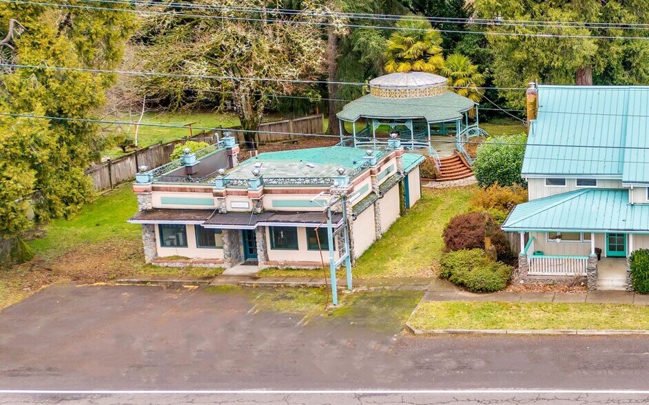 More Photos Of 42837 McKenzie Hwy, Leaburg Freestanding For Sale