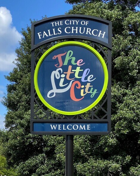 More Photos Of 105 N Maple Ave, Falls Church Medical For Sale