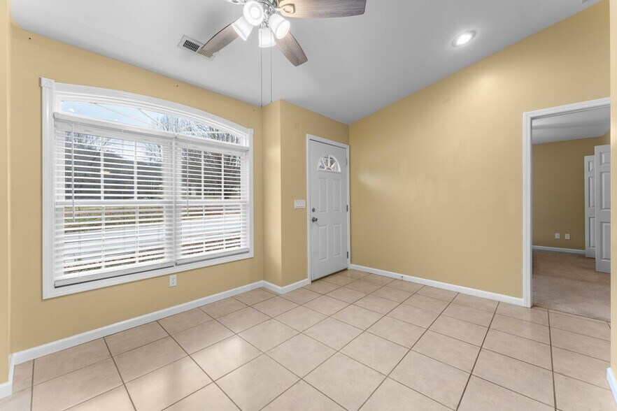 More Photos Of 520 Baird Cove Rd, Franklin Apartments For Sale