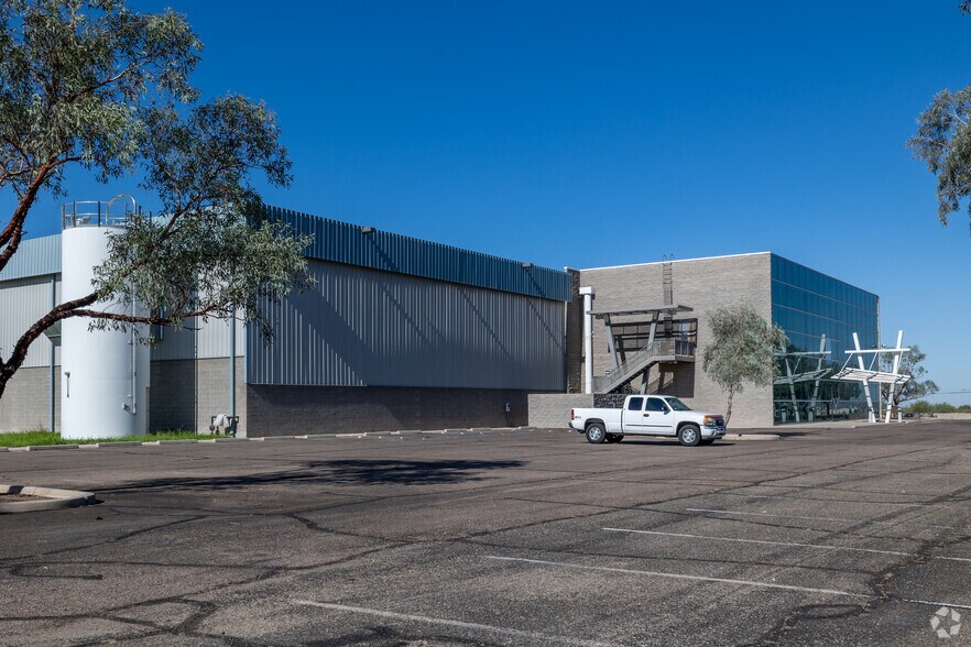 More Photos Of 6350 E Littletown Rd, Tucson Manufacturing For Lease