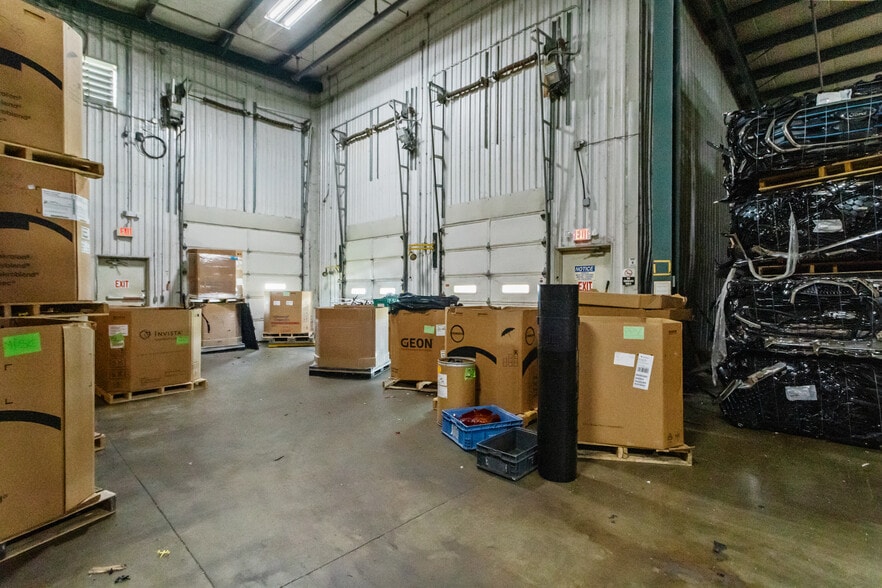 More Photos Of 2317 Washington St, Kokomo Warehouse For Sale
