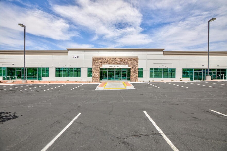 More Photos Of 3051 W Horizon Ridge Pky, Henderson Office For Lease
