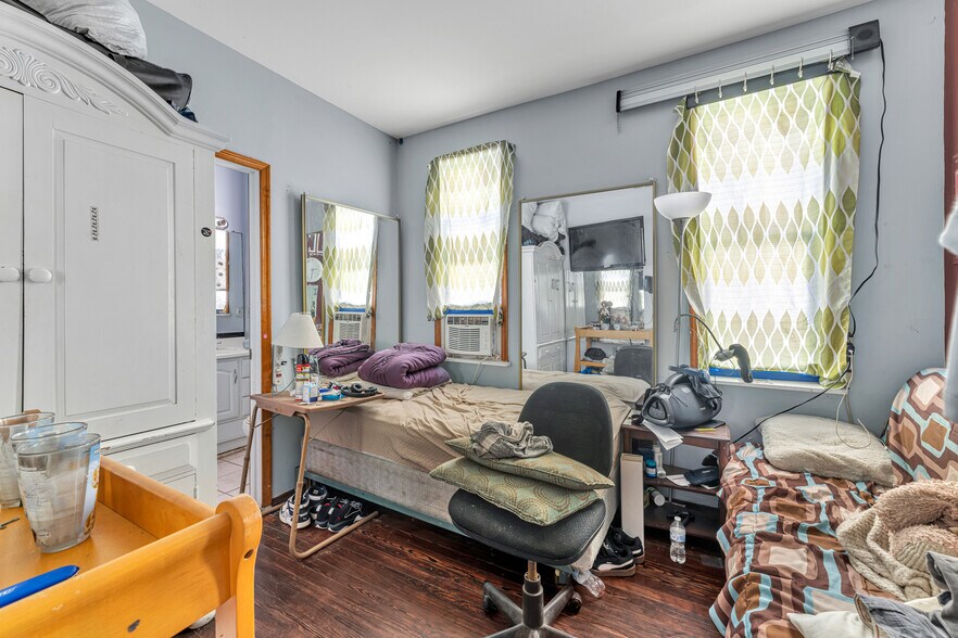 More Photos Of 3807 Pacific Ave, Wildwood Office Residential For Sale