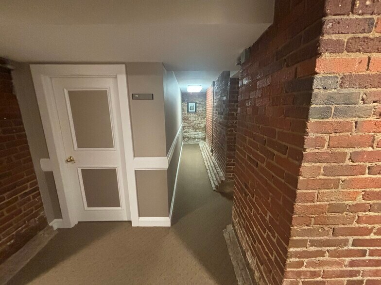 More Photos Of 222 Prince George St, Annapolis Office For Sale