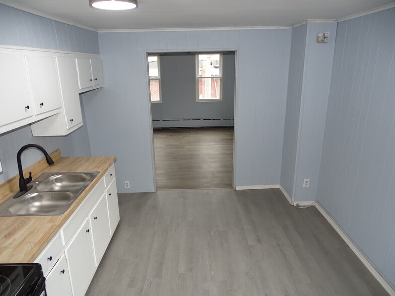 More Photos Of 519 Rock St, Shamokin Storefront Retail Residential For Sale