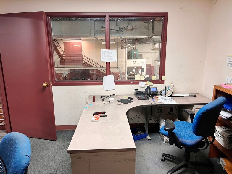 More Photos Of 506 James St, Brainerd Warehouse For Lease