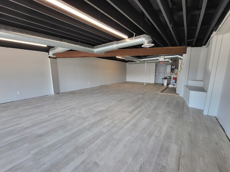 More Photos Of 27827-27833 Woodward Ave, Berkley Storefront Retail Office For Sale