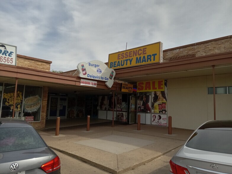 More Photos Of 1207 E Red Bird Ln, Dallas Freestanding For Sale