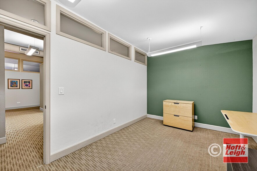 More Photos Of 4634 S Broadway, Englewood Medical For Sale