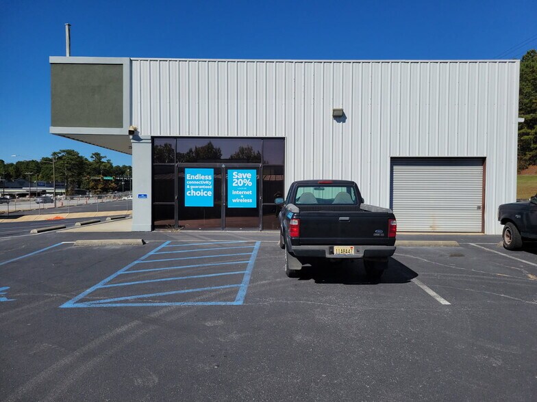 More Photos Of 1628 Pelham Rd S, Jacksonville General Retail For Sale