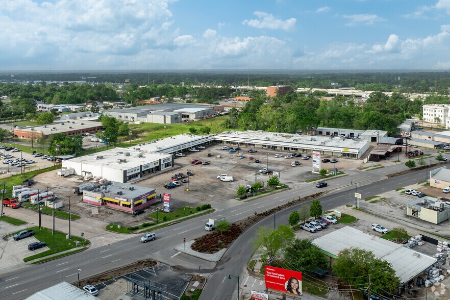 More Photos Of 701-731 W Davis St, Houston Unknown For Lease