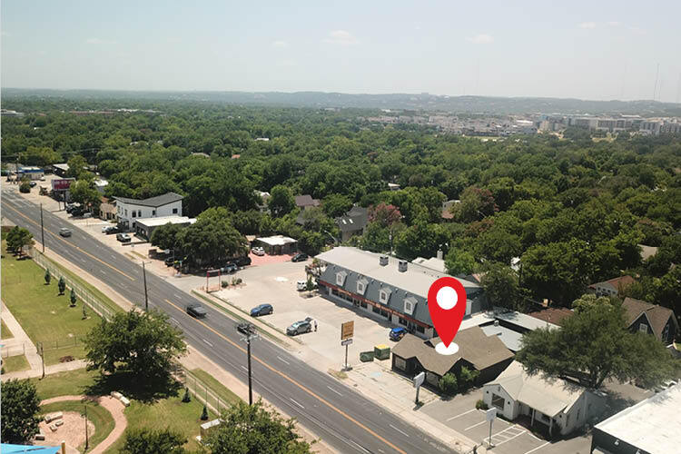 More Photos Of 4612 Burnet Rd, Austin Freestanding For Lease